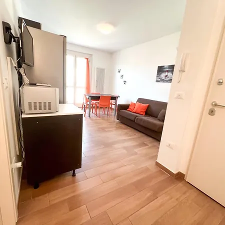 Residenza Indie Via Kennedy Rifa787 Апартаменты *